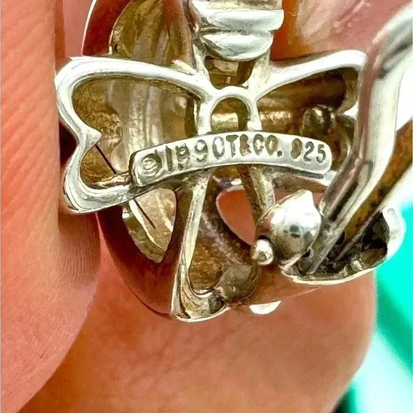 VINTAGE TIFFANY & Co  “X” Large Clip-on Earrings - Picture 5 of 8